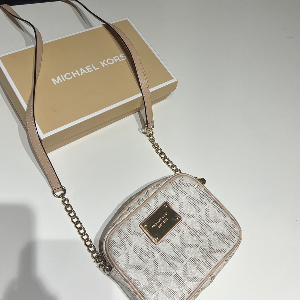 Michael Kors Crossbody Wallet Bag